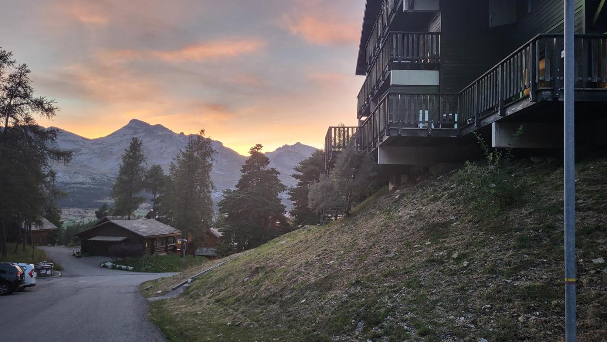 Appartement 4 A 6 Personnes - Chalets D'Aurouze - La Joue Du Loup Saint-Étienne-en-Dévoluy المظهر الخارجي الصورة