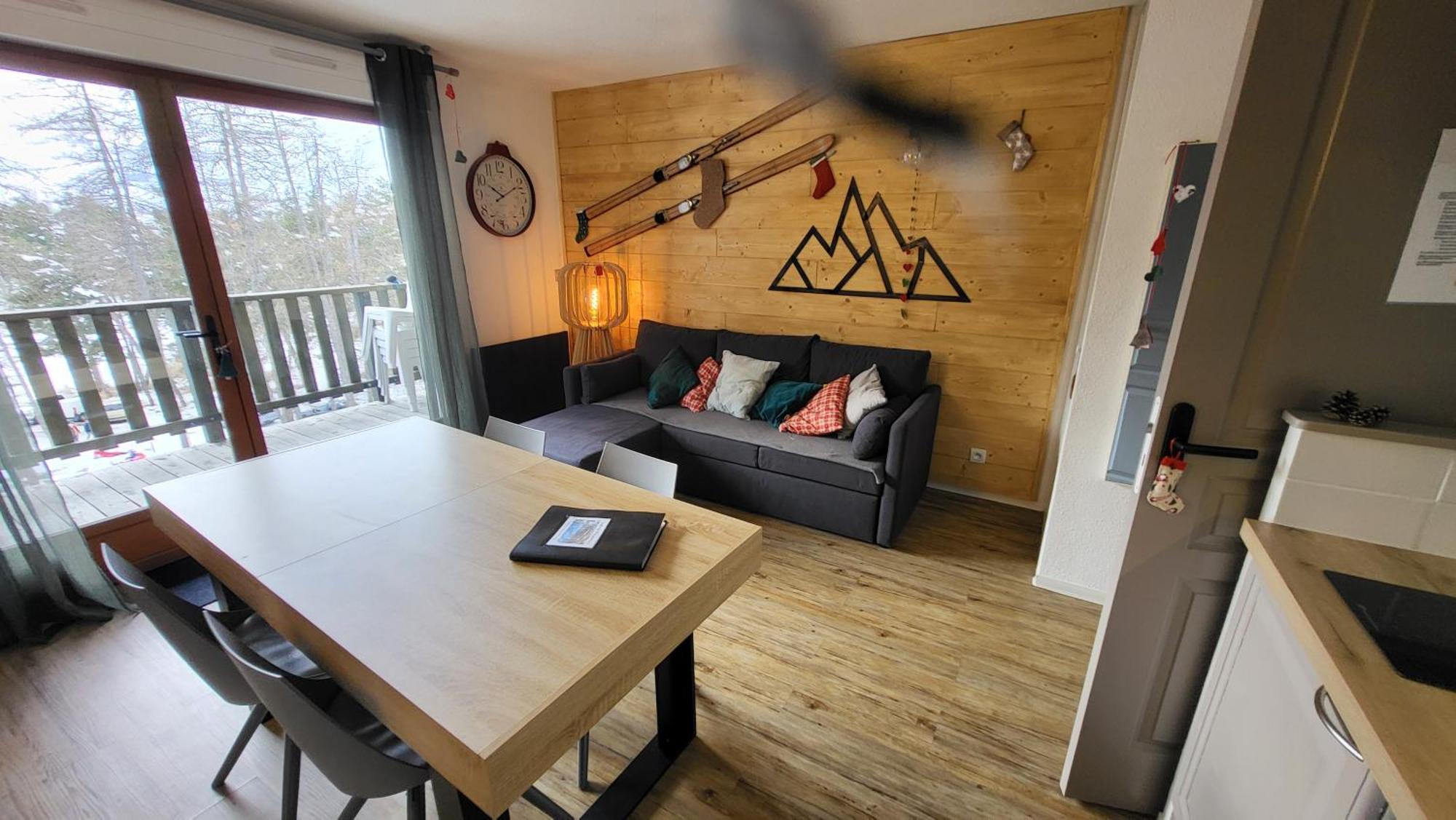 Appartement 4 A 6 Personnes - Chalets D'Aurouze - La Joue Du Loup Saint-Étienne-en-Dévoluy المظهر الخارجي الصورة